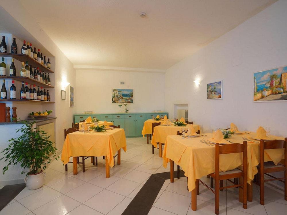 Hotel La Luna Ischia Exteriör bild