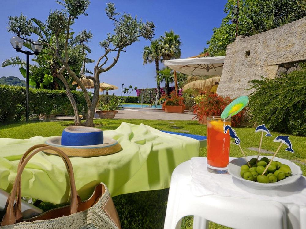 Hotel La Luna Ischia Exteriör bild