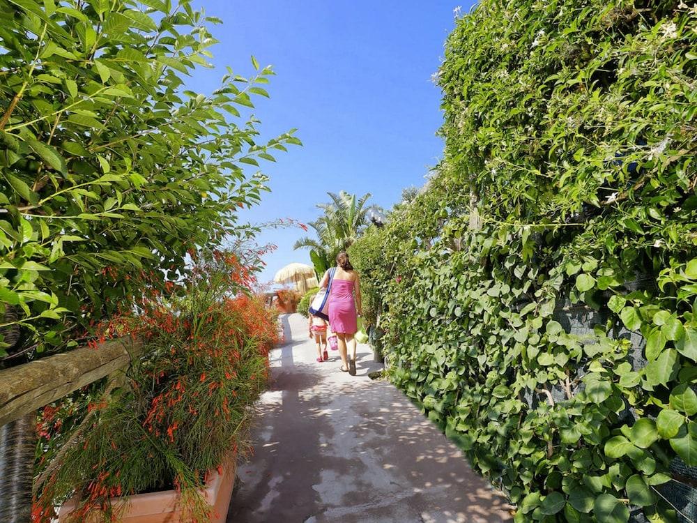 Hotel La Luna Ischia Exteriör bild