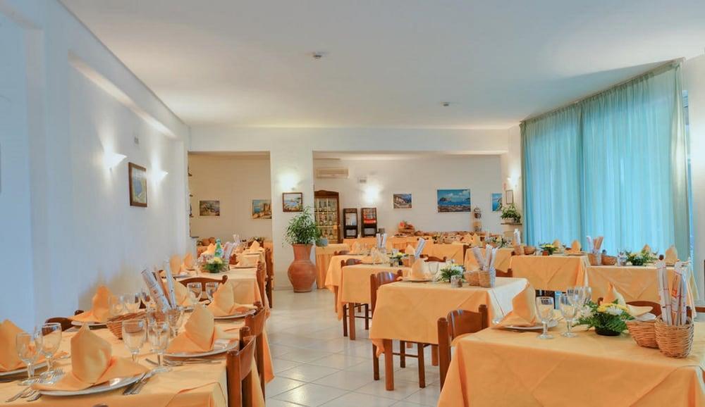 Hotel La Luna Ischia Exteriör bild