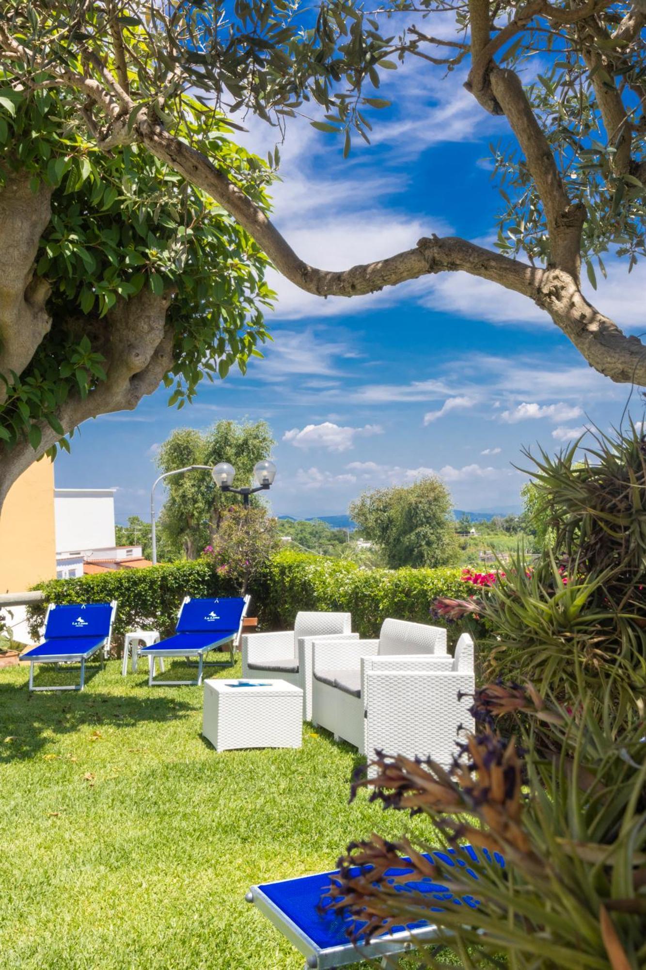 Hotel La Luna Ischia Exteriör bild