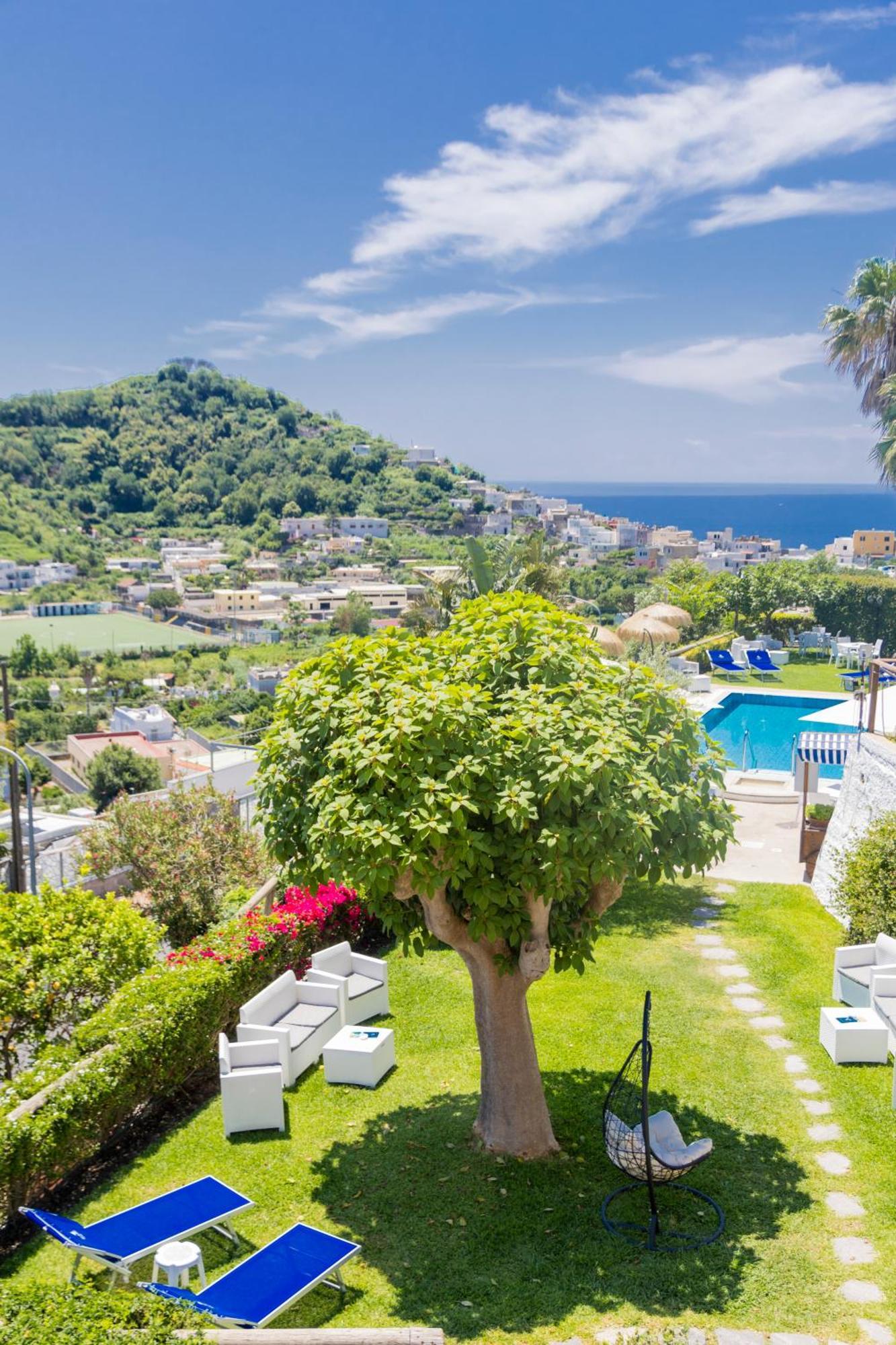 Hotel La Luna Ischia Exteriör bild