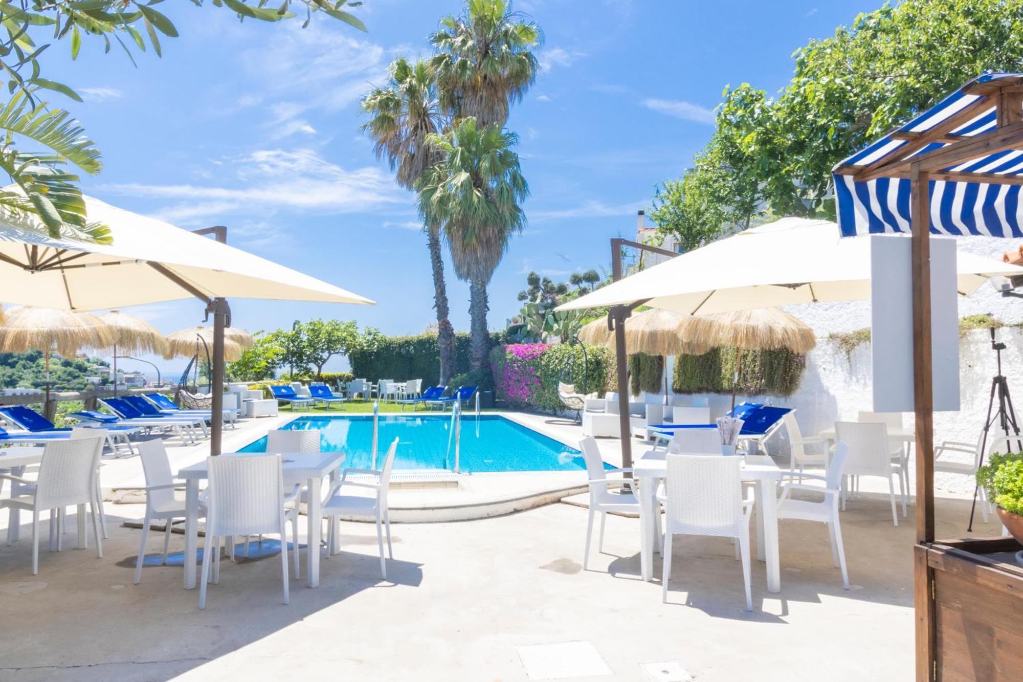 Hotel La Luna Ischia Exteriör bild